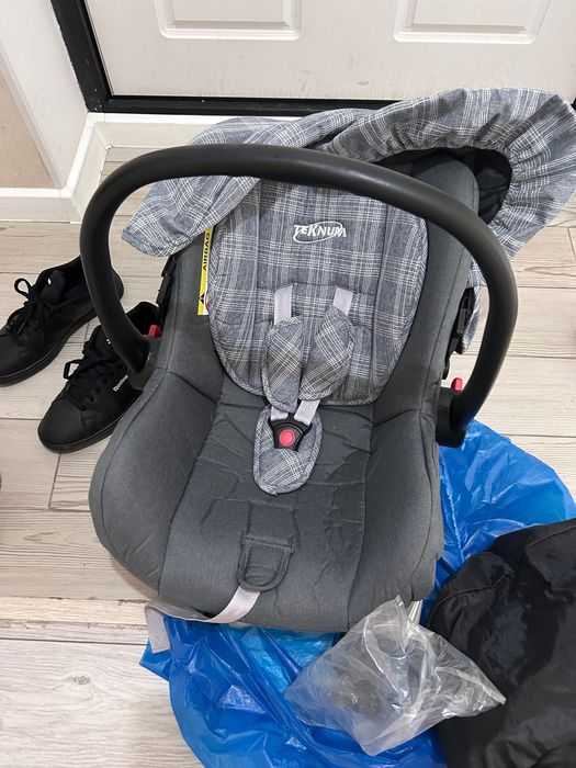 Продам коляску 3 в 1