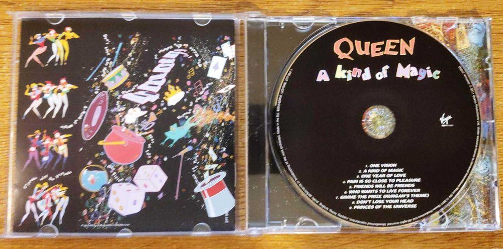 Vand CD-uri  originale cu  Queen