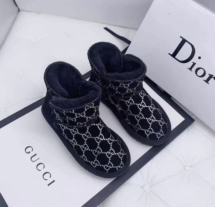 Продам натуральные угги