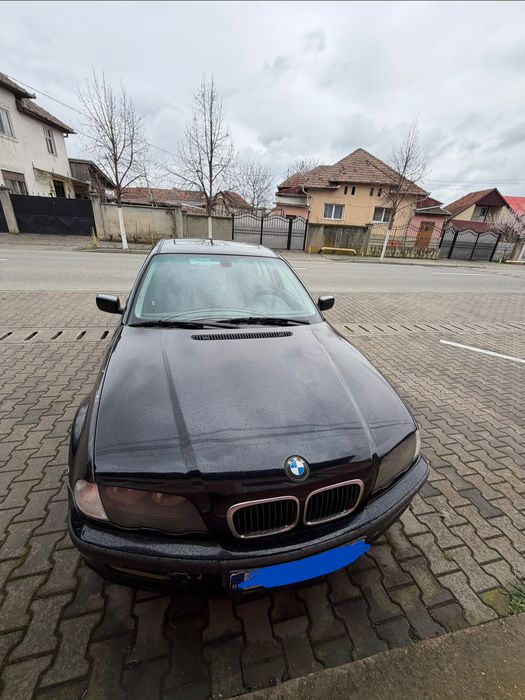 Mașina BMW SERIA 3