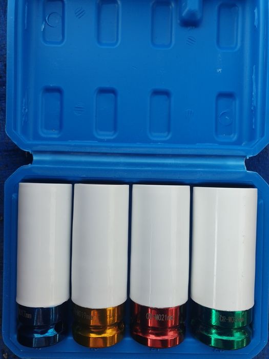 Set tubulare cu protecție