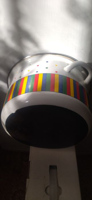 продам эмалированные кастрюли