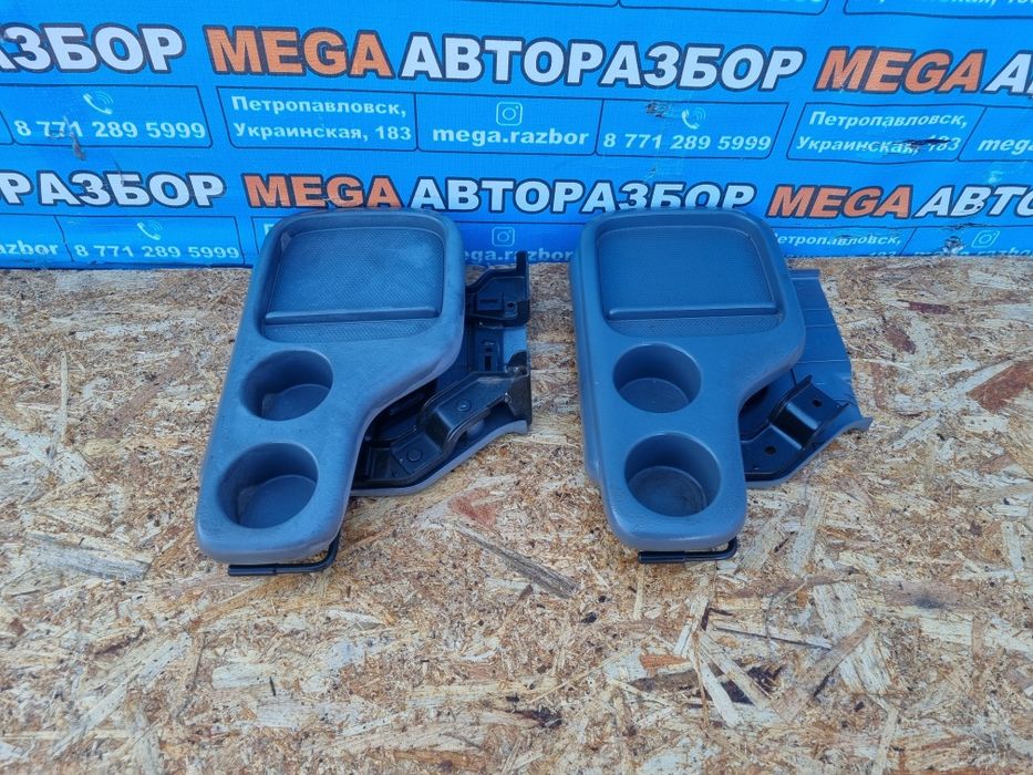 Подлокотник на хонду crv RD1.