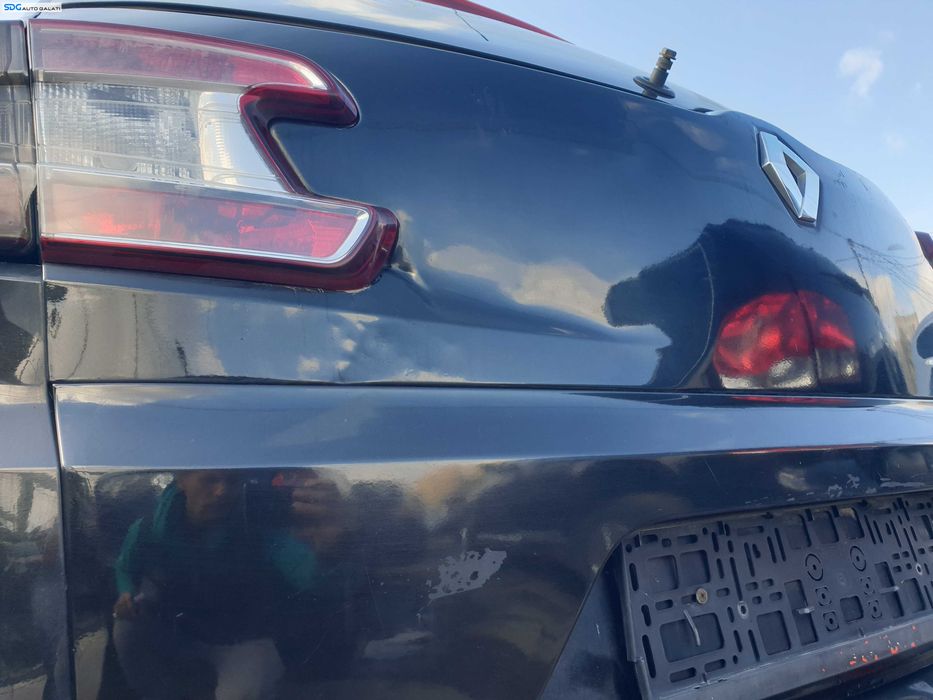 Haion Hayon Capota Portbagaj Dezechipat cu Luneta Geam Sticla cu Defect Renault Megane 3 Break Combi 2008 - 2016 Culoare NV676 [K8803]