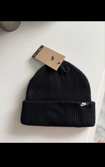 Nike Terra caciula unisex neagra marime universala noua originala