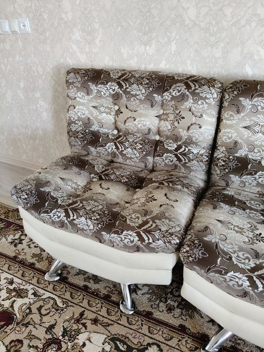 Диван и кресла для гостинной