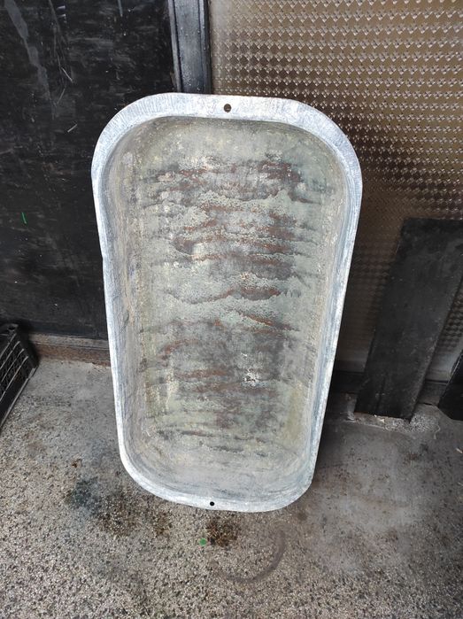 поцинковано корито