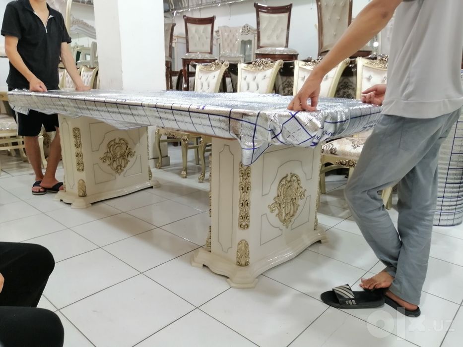 Стол стул сотилади