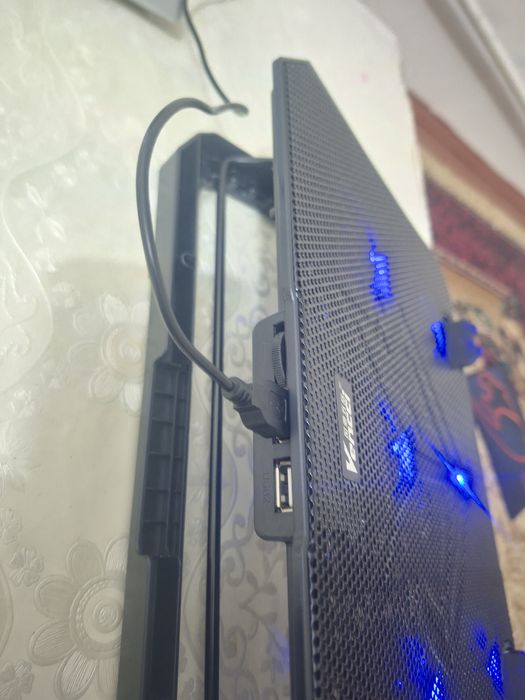Noutbuk va planshet uchun sovutgich, 6 ta ventilyatorli