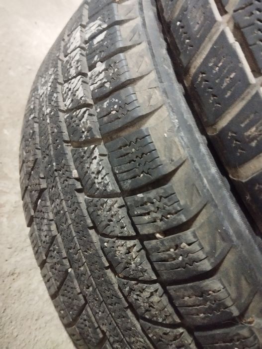 Продам шины 17 размер