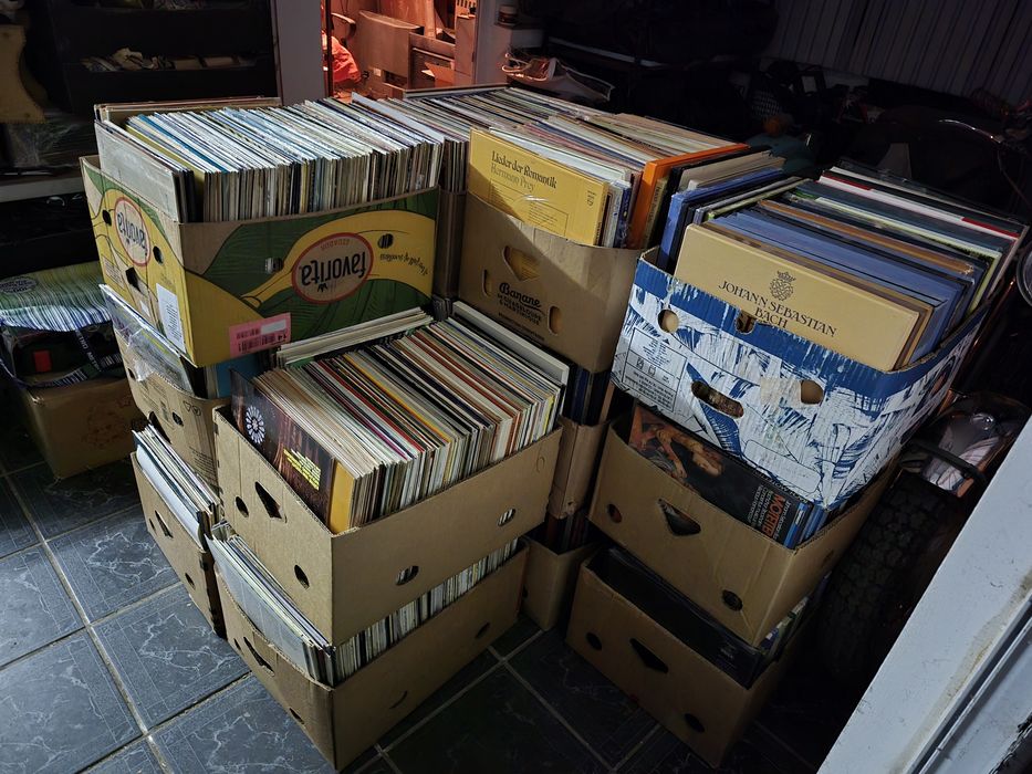 Vând Lot 1500 Discuri Vinil muzica clasica mixta pentru pick-up