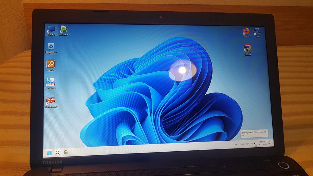 Евтин лаптоп, подходящ за Интернет и ежедневна работа с документи