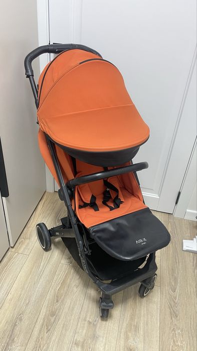 Продам коляску anex air X