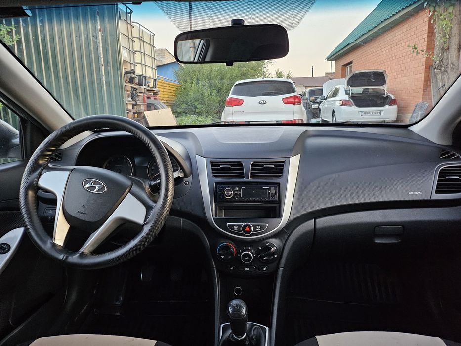 Продам Hyundai Accent 2011