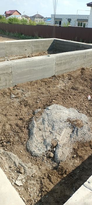 Продам участок с фундаментом