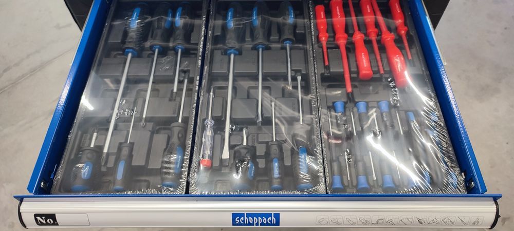 Количка за инструменти