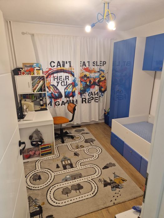 Vand apartament 3 camere Rogerius