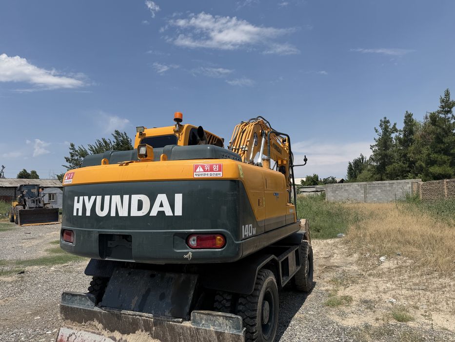 Ekskavator Hyundai 140