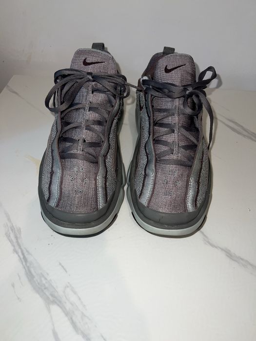 Adidasi nike marimea 40.5 foarte frumosi