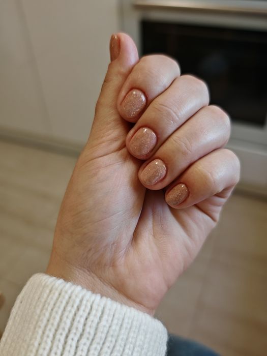 Manichiura și pedichiura