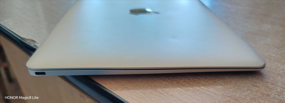 Vand MacBook A1534 EMC 2746 superslim , gold edition,BATERIE NOUA