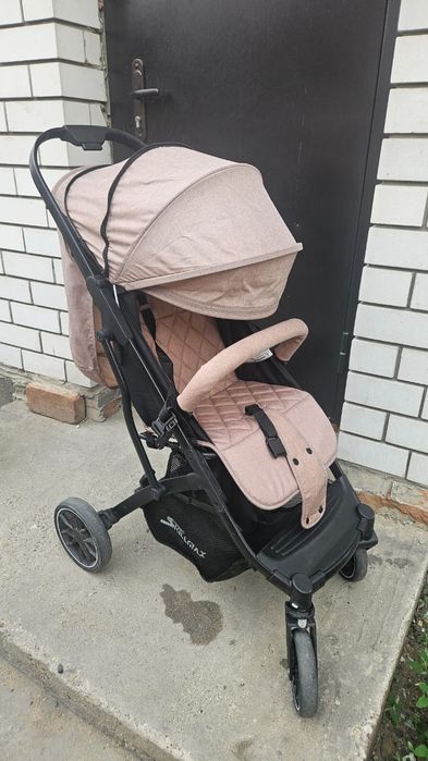 Продам прогулочную коляску за 15000