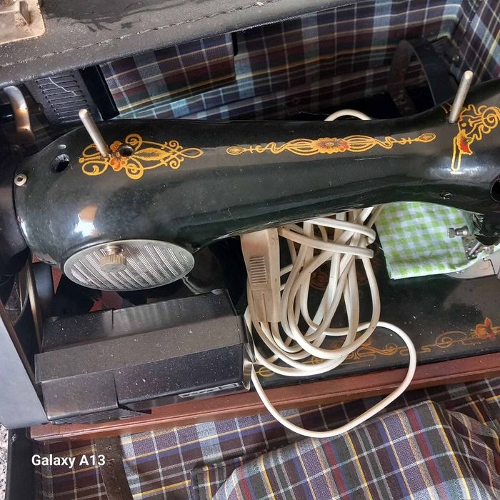 Продавам шевна машина