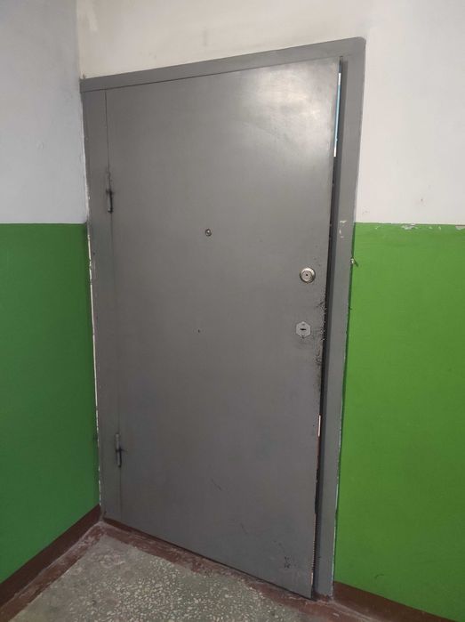 Железная дверь б/у