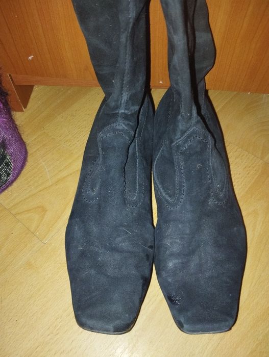 Cizme lungi piele întoarsă ,stare f bună + hanorac cadou