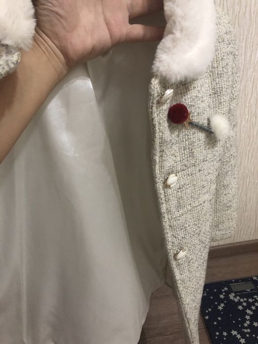 Продам комплект (пальто и платье)