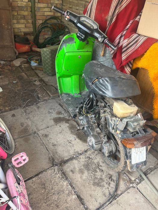 Скутер на части всичко си работи