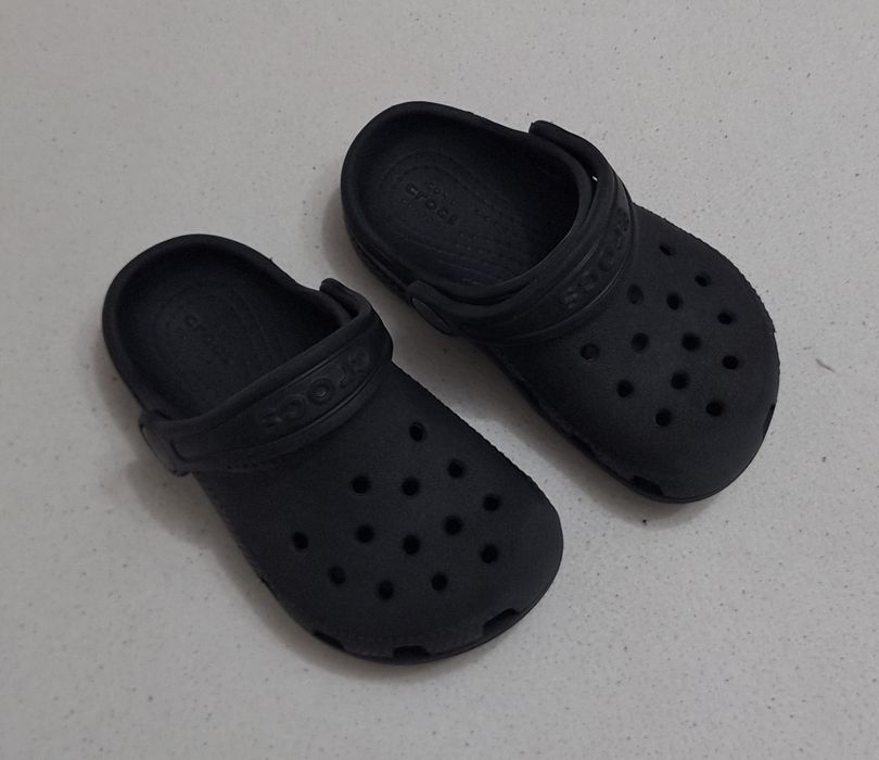 Saboți CROCS Kids Baya Clog C7, sandale papuci flip-flop negre, Nr. 23-24 EU (14, 5 ~ 15 cm) unisex