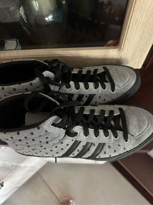 Продавам обувки Adidas