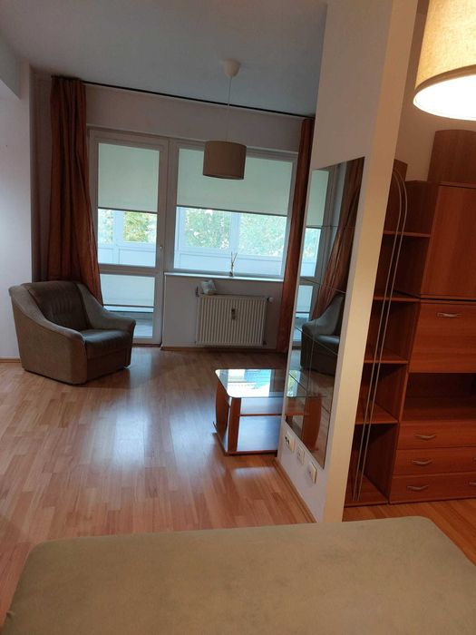 Proprietar, inchiriez studio (garsoniera 2 camere comandate) 40mp, centrala proprie, 500m de metrou Valea Ialomitei, cartier Drumul Taberei - Brancusi