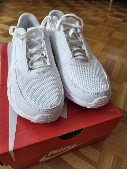 Продавам Nike air max bolt размер  38.5