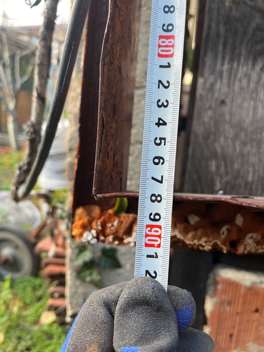 Метална правена врата