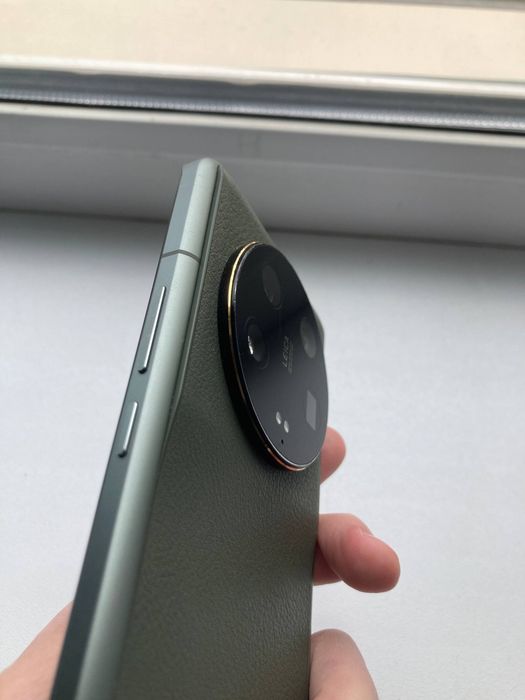 Продам Xiaomi 13 Ultra CN