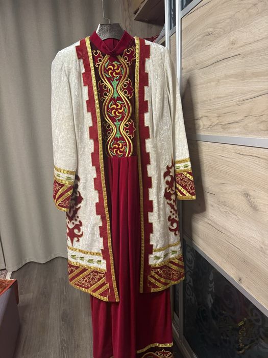 Национальные костюмы