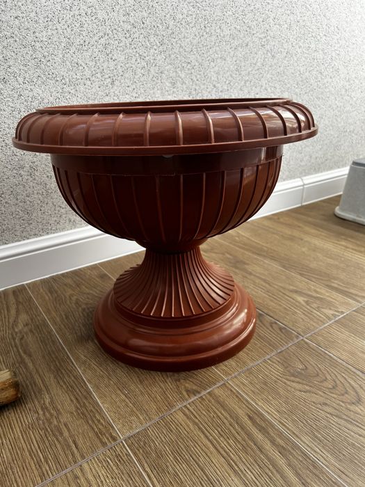 Продам вазон для цветов