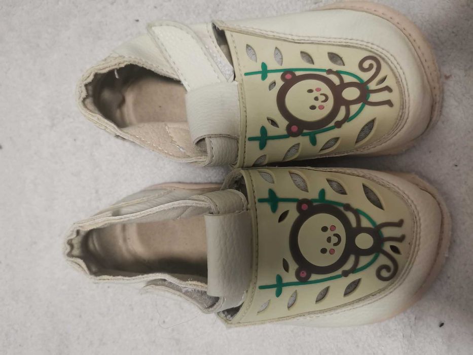 Детски обувки боси  и маратонки Адидас и др номер 23-25