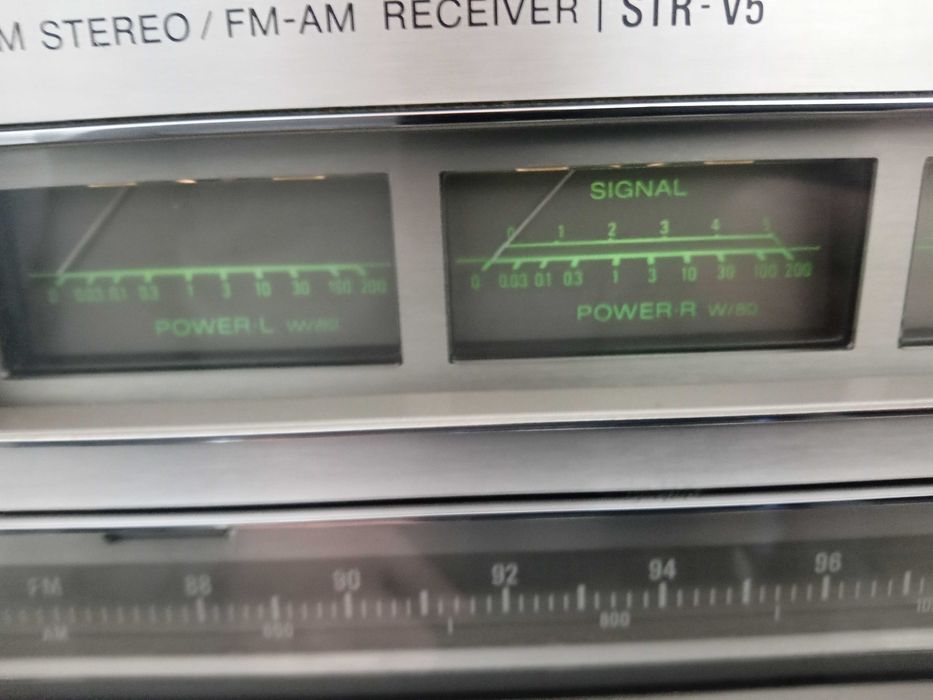 Продавам SONY STR V5