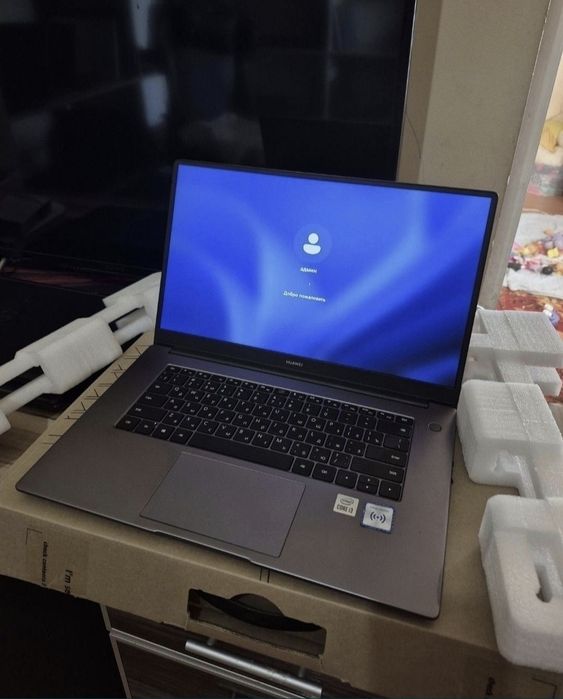 Ультрабук Huawei Core i3-10110