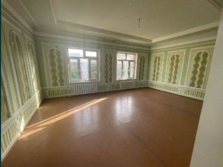 Uchastka sotiladi almashiladi bat xamma variant ko'rib chiqiladi