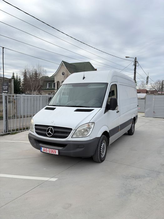 Vând Mercedes Sprinter 2010 Furgon