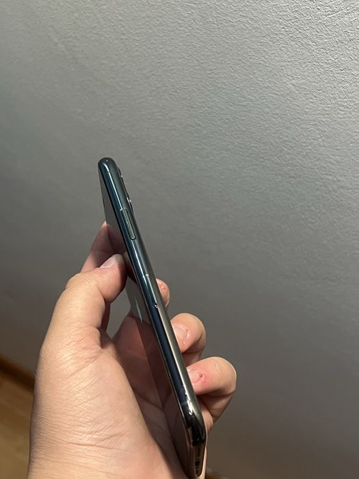 Vand iPhone 11 Pro fara face id,baterie 100%,capac fisurat,Lipsa lentila camera