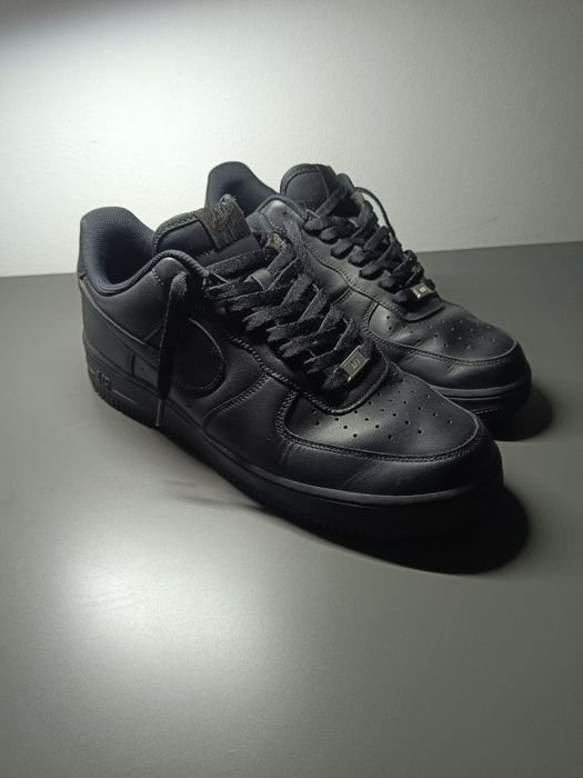 Black Nike Air Force 1