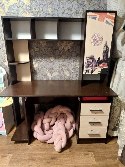 Продам стол письменный