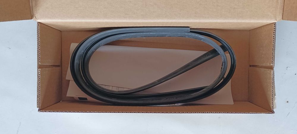 Комплект алуминиев багажник Thule AeroBar + лапи Thule 755 + багажник за ски