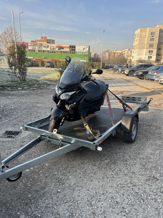 Ремаркета и платформи под наем и транпортни услуги