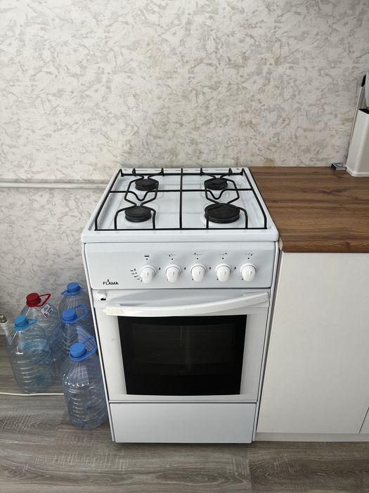 Продам газ плиту